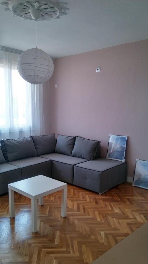 Dima Apartment ヴェリコ・タルノヴォ エクステリア 写真